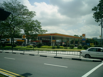 Dobner Metalldecken in Tankstellen in Singapore